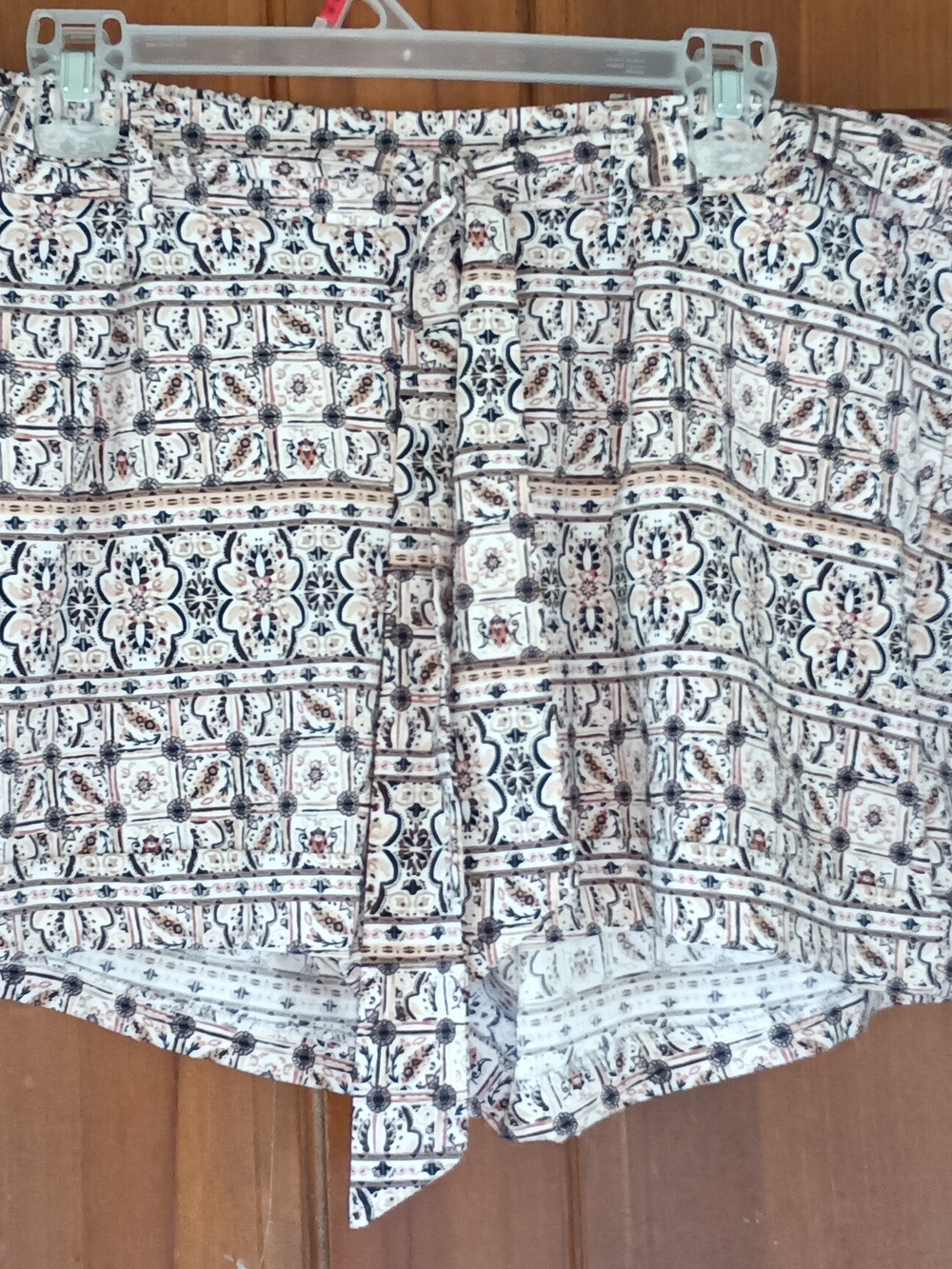Cato Printed High-Waist Tie-Front Shorts in White, Black and Tan